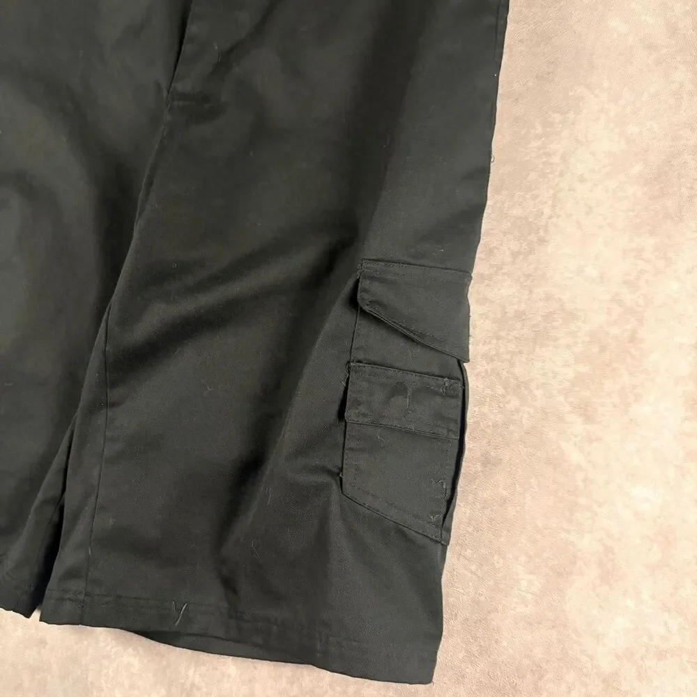 vintage early 2000s baggy black cargo shorts